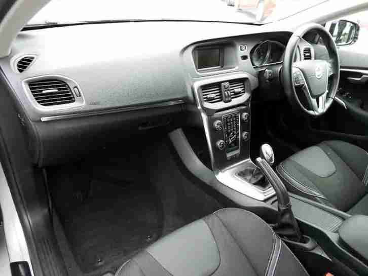 2013 Volvo V40 D2 SE 5dr Manual Hatchback