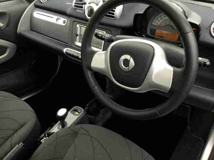 2013 smart ForTwo Coupe Passion mhd 2dr Softouch Auto [Luxury Pack] [2010] Autom