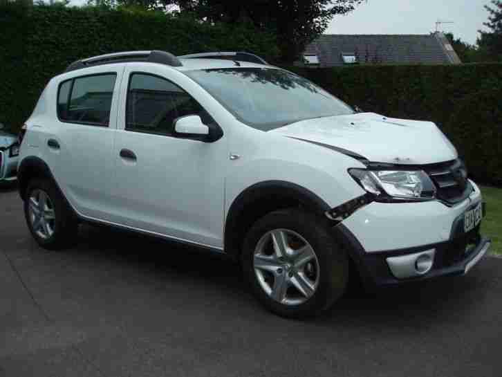 2014 14 DACIA SANDERO STEPWAY 0.9 TCe LAUREATE WHITE SPARES OR REPAIR SALVAGE