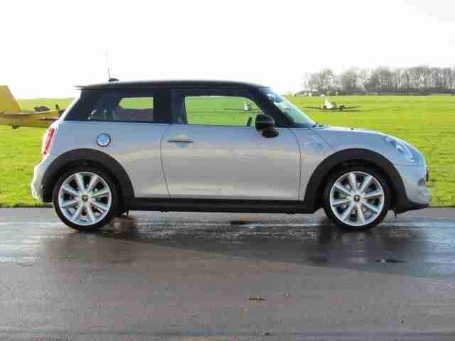 2014 64 MINI HATCH 2.0 COOPER S 3D AUTO 189 BHP / MASSIVE SPEC