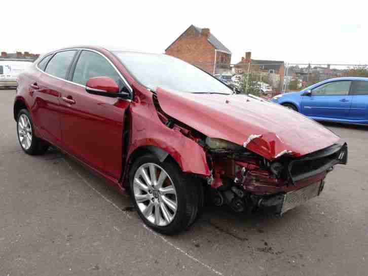 2014 64 REG VOLVO V40 2.0TD D3 TURBO DIESEL LUX NEW SHAPE DAMAGED SALVAGE