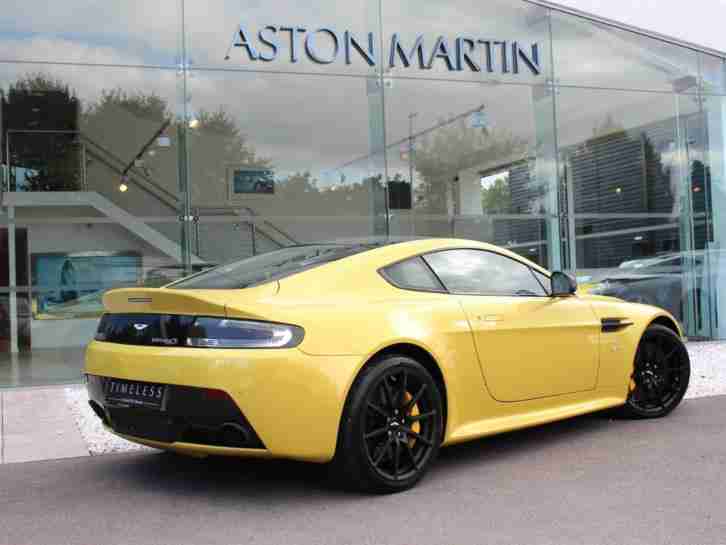 2014 Aston Martin Vantage S V12 Petrol yellow Automatic