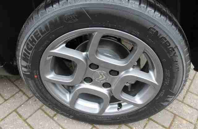 2014 Citroen C4 Cactus 1.6 BlueHDi Feel (100ps) Diesel Manual Hatchback
