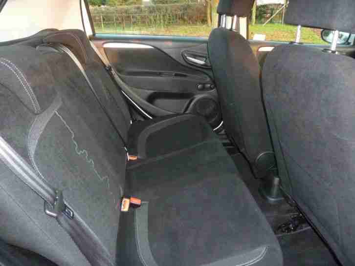 2014 Fiat Punto EASY Petrol White Manual