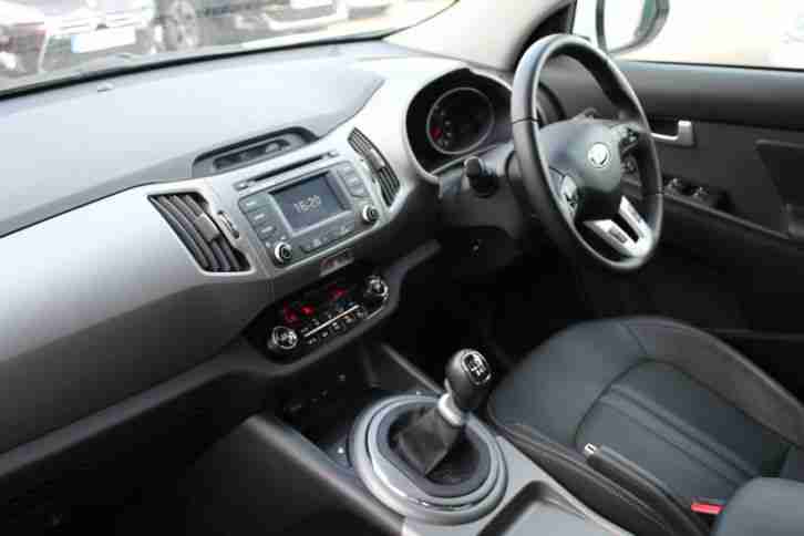 2014 Kia Sportage CRDI 3 ISG *XENON HEADLIGHTS. PANORAMIC GLASS ROOF. FOLDING DO