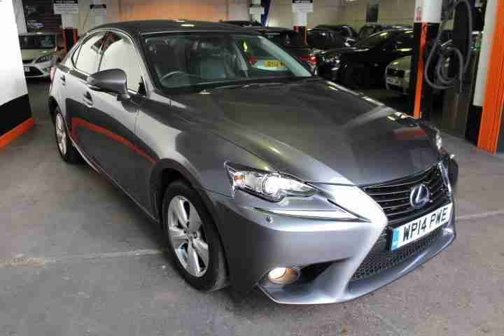 2014 Lexus IS 300h 2.5 SE E-CVT 4dr