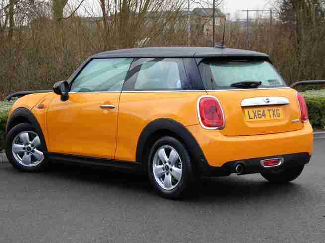 2014 MINI Hatch Cooper 3-Door Hatch Petrol orange Automatic