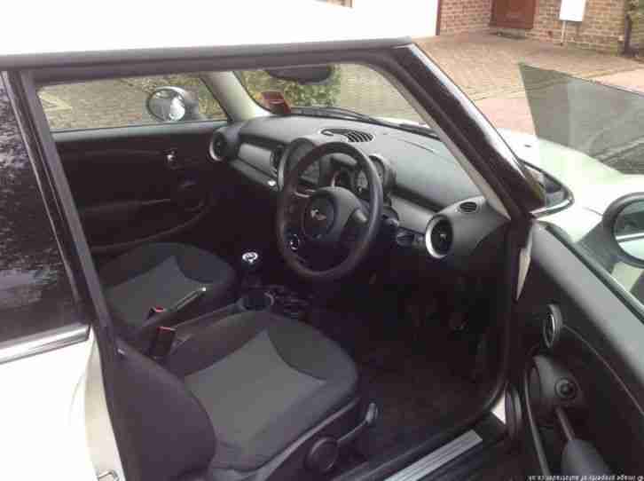 2014 MINI ONE WHITE 14 REG. 3500 MILES ONE OWNER NOT COOPER MINI