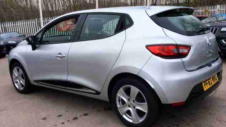 2014 Renault Clio 1.2 16V Dynamique MediaNav 5dr Manual Petrol Hatchback