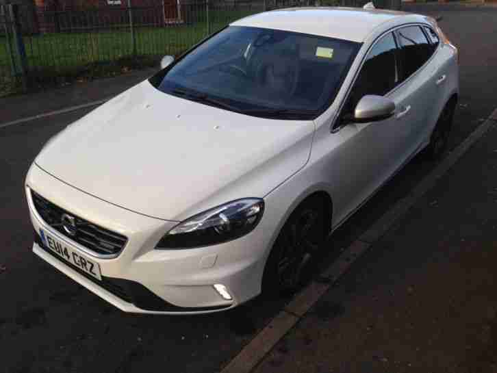 2014 V40 R DESIGN LUX D2 115 BHP WHITE