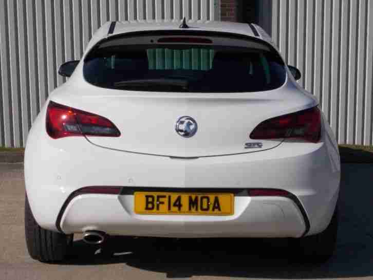 2014 Vauxhall Astra Astra GTC 1.4T 16V 140 SRi 3Dr Petrol White Manual