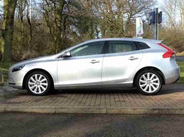 2014 Volvo V40 2.0 D3 SE Lux 5dr (start/stop, nav)