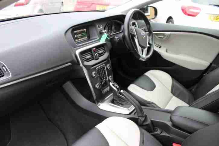 2014 Volvo V40 Cross Country 1.6 TD D2 Cross Country Lux Powershift 5dr