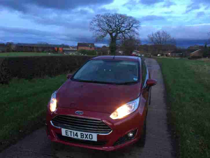 2014 fiesta zetec 1.25 petrol 1 owner 5k miles CAN DELIVER TODAY