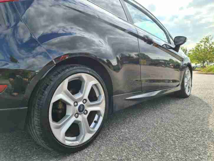 2014 Ford Fiesta ST2 Panther Black 1.6 Turbo Ecoboost MODIFIED