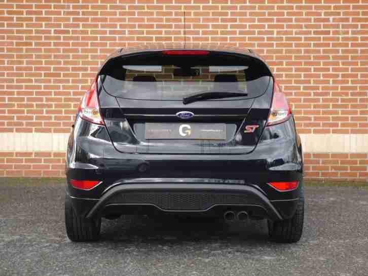 2015 15 Ford Fiesta ST-2 1.6T Ecoboost 3dr (Panther Black, Petrol)