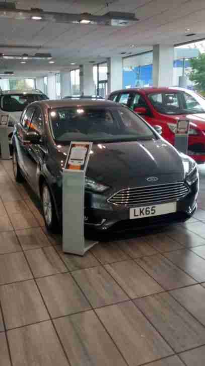 2015 (65) Ford Focus 1.0 125 EcoBoost Titanium Navigator 5000 Miles Immaculate