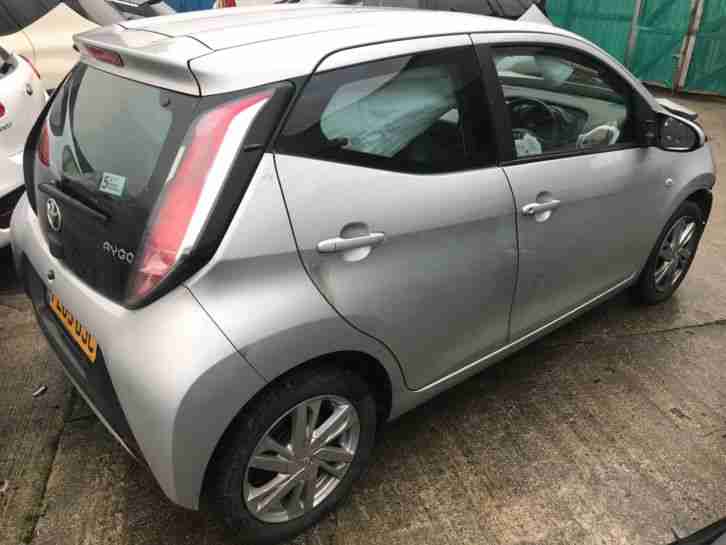 2015 65 AYGO X PRESSION 1.0 ACCIDENT