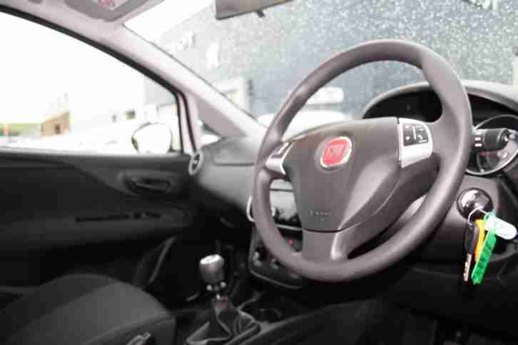 2015 Fiat Punto Pop 1.2 69ps 3dr, 65 Reg, 1 Owner, Low Mileage, Radio/CD Player,