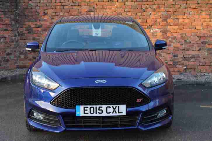 2015 Ford Focus 2.0T ST-2 5dr Petrol Manual