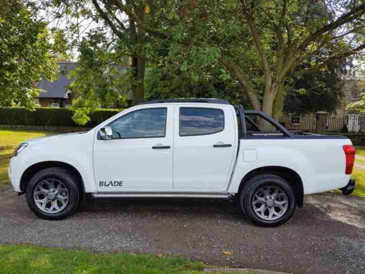 2015 ISUZU D-MAX 2.5 TD BLADE DCB 1D AUTO 164 BHP DIESEL