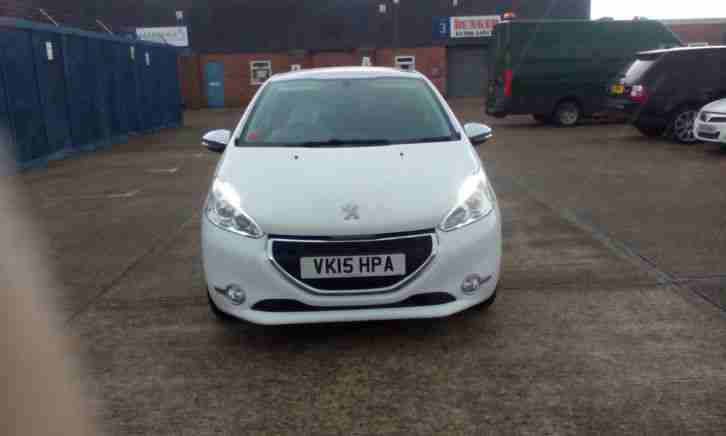 2015 PEUGEOT 208 STYLE WHITE