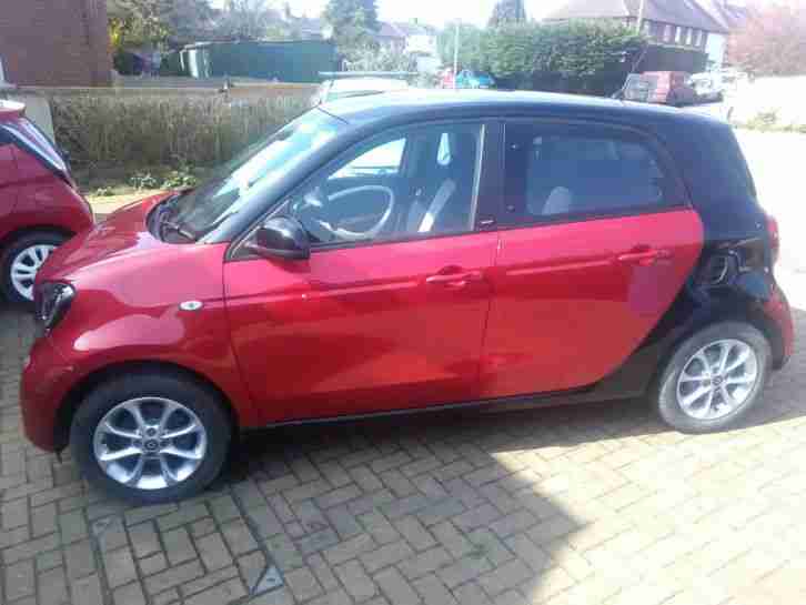 2015 SMART FORFOUR PASSION RED, 14K Mileage