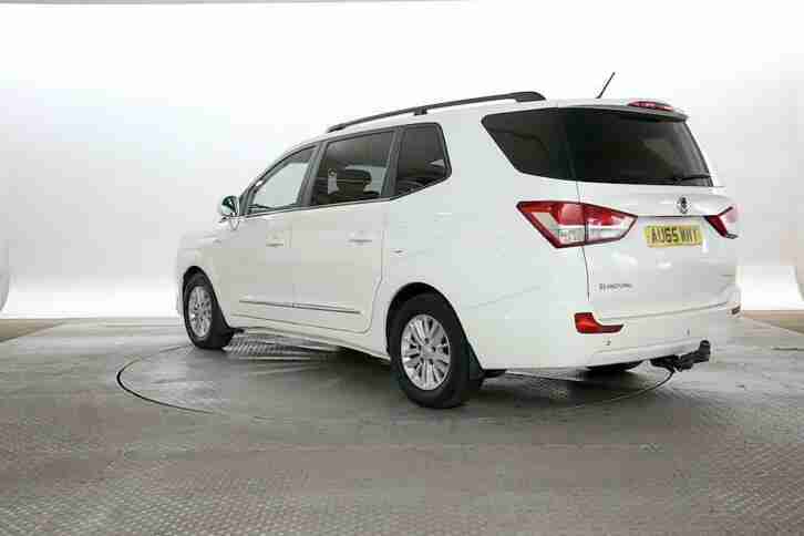 2015 SSANGYONG RODIUS 2.0 Turismo ES