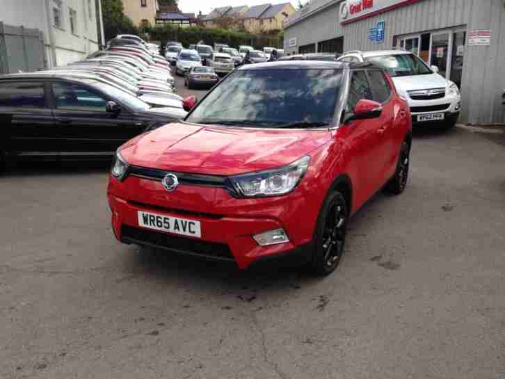 2015 SSANGYONG TIVOLI ELX HATCHBACK DIESEL