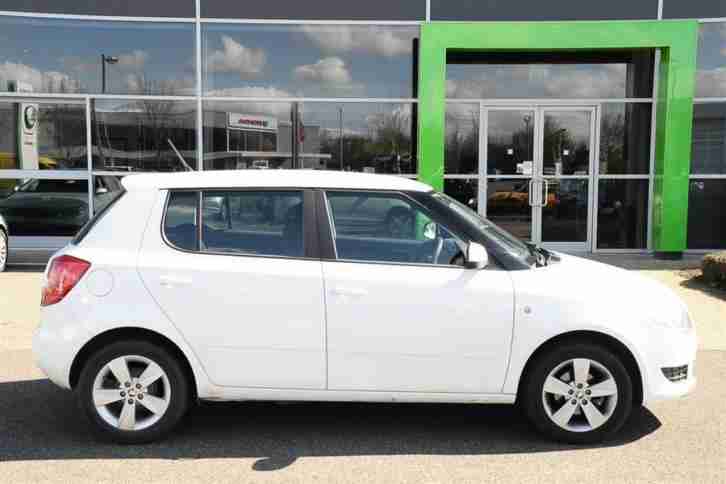 2015 Skoda Fabia 1.2 (70 BHP) SE Petrol white Manual