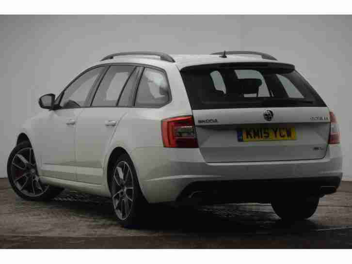 2015 Skoda Octavia 2.0 T FSI vRS (220bhp) DSG Petrol white Semi Auto