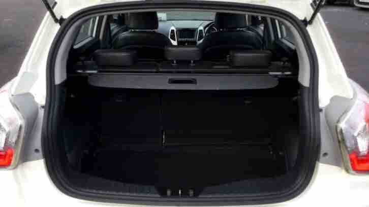 2015 Ssangyong Tivoli 1.6 D EX 5dr Diesel Hatchback Hatchback Diesel Manual