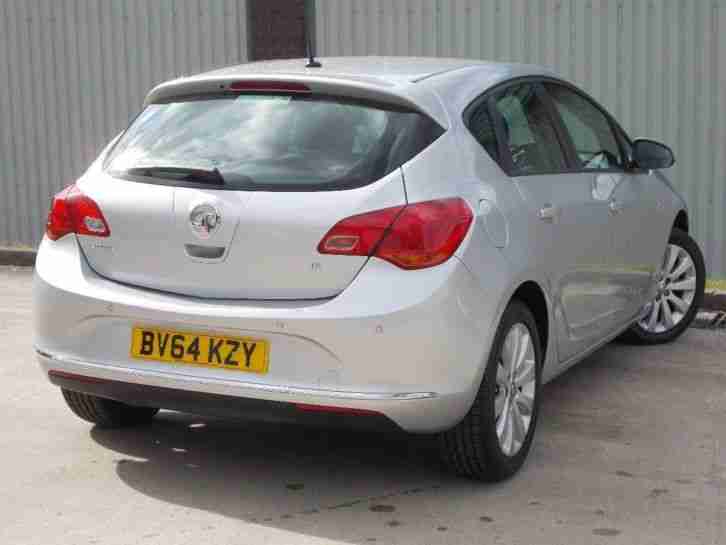 2015 Vauxhall Astra 1.6i 16V Design 5Dr Auto Hatchback Petrol Silver Automatic