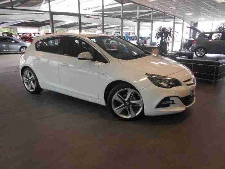 2015 Vauxhall Astra Manual Petrol 5drs 5544