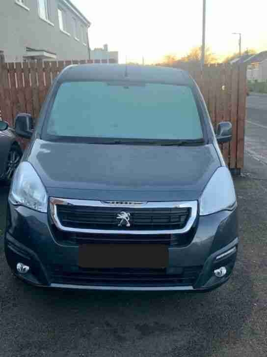 2015 PEUGEOT TEPEE ACTIVE AUTO DIESAL AS KNEW LOW 26,000 MILES