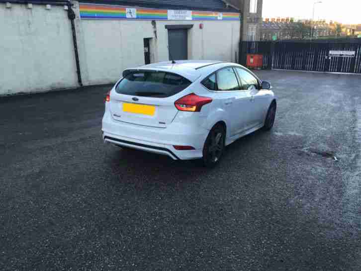 2016 (16) FORD FOCUS ZETEC S DAMAGED SALVAGE NEW SHAPE TOP SPEC *HPI CLEAR*