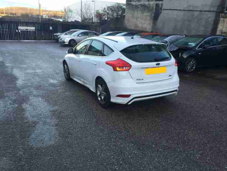 2016 (16) FORD FOCUS ZETEC S DAMAGED SALVAGE NEW SHAPE TOP SPEC *HPI CLEAR*