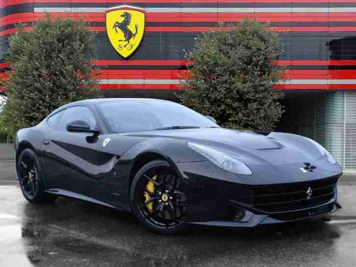 Ferrari f12 Berlinetta в черном цвете