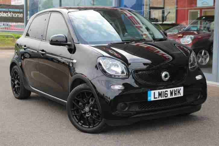 Smart FORFOUR. Smart car from United Kingdom