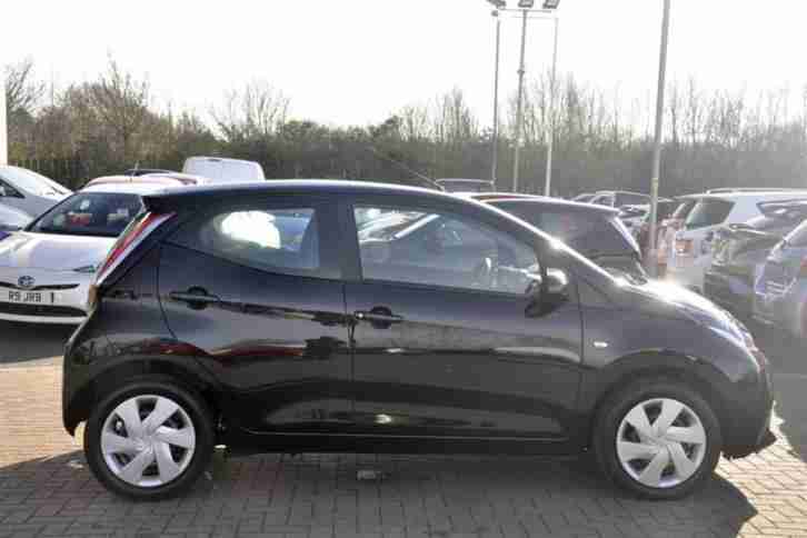 2017 Toyota Aygo 1.0 VVT-i x-play Petrol black Manual