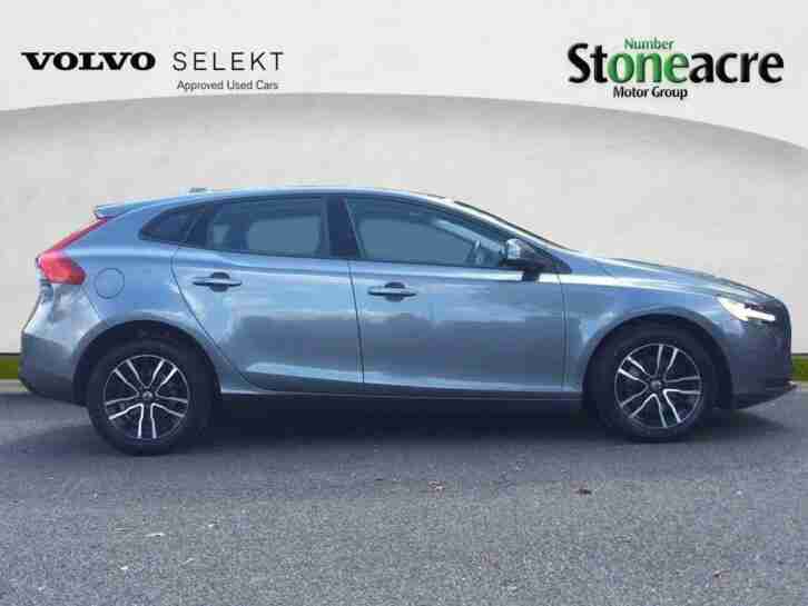 2017 Volvo V40 2.0 T2 Momentum Nav Plus Hatchback 5dr Petrol (s/s) (122 ps)