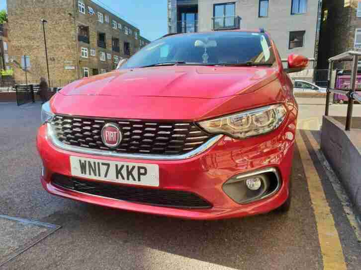 2O17 Fiat Tipo Multijet Lounge Estate 1.6L Diesel Red