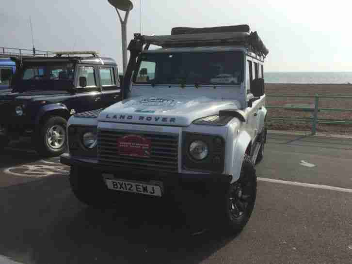 2o12 Land Rover Defender 11O xs diesel