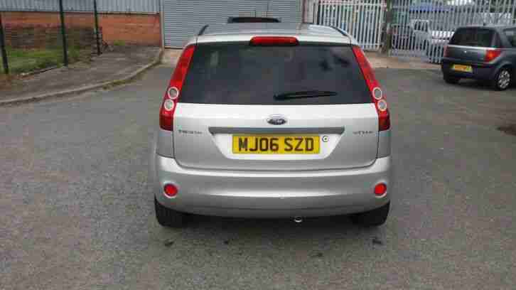 FORD FIESTA STYLE 1.2 SILVER 3DR 2006
