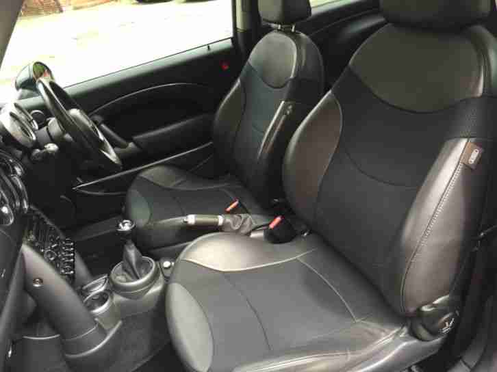 54 Reg MINI 1.6 COOPER ELECTRIC BLUE METT, FANTASTIC SERVICE HISTORY