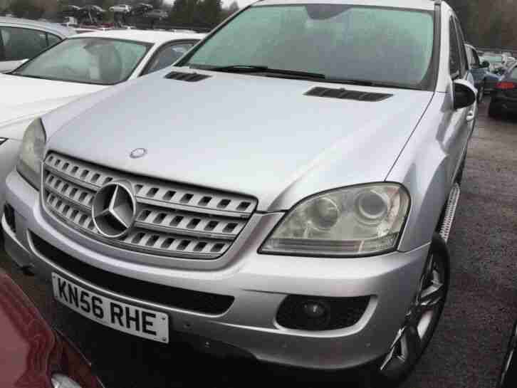 56 MERCEDES BENZ ML320 3.0 CDI SE 11 STAMPS, NAV, LEATHER, 20 ALLOYS MINT
