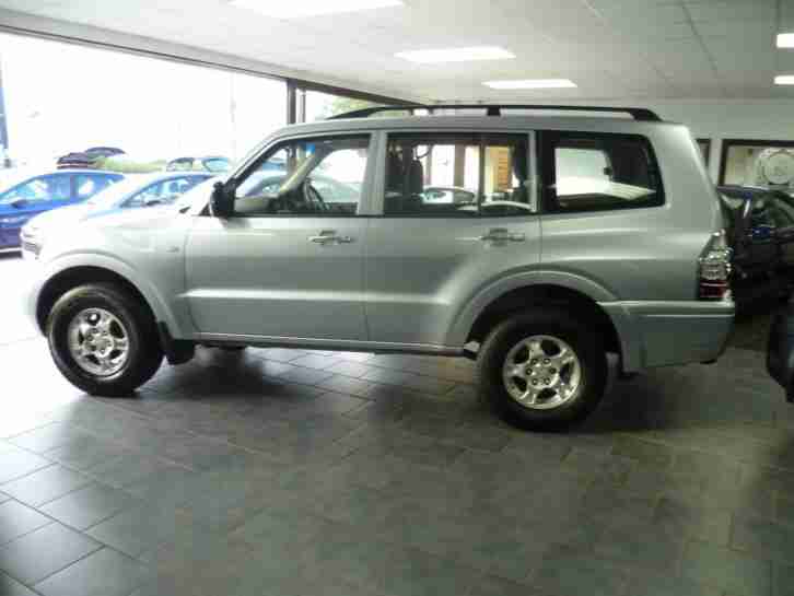 56 MITSUBISHI SHOGUN 3.2 DI-D GL ~1 FORMER KEEPER~FULL SERVICE HISTORY~