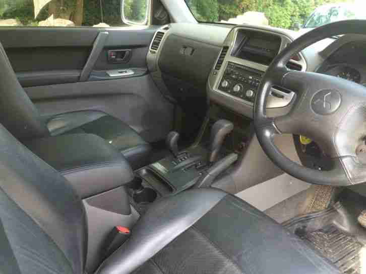 56 MITSUBISHI SHOGUN WARRIOR DI-D AUTO SILVER