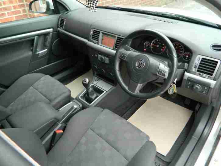 56 Vauxhall Vectra 1.8 SRi Sat Nav ★ SH ★ Full MOT ★ Cambelted ★ New Tyres ★