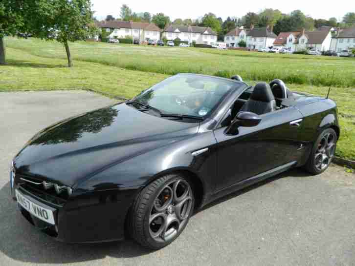 57REG ALFA SPIDER JTS FINISHED IN BLACK WITH CONTRASTING LEATHER INTERIOR! MINT!